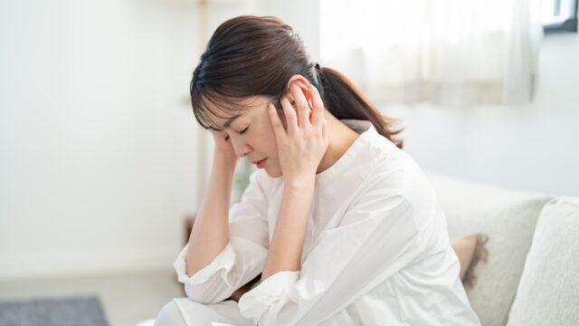 更年期障害に悩む女性